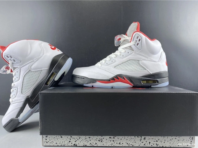 Chep Onekick Jordan DA1911-102 Retro Air Tongue Silver (2020) Red 5 Fire 0815